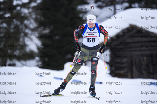 15.12.2019, xkvx, Biathlon DSV Deutschlandpokal Martell, Sprint - maennlich, v.l. Johann Weigelt (Germany)  