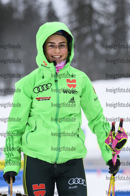 17.12.2019, xkvx, Biathlon IBU Cup Obertilliach, Training Damen, v.l. Elisabeth Schmidt (Germany)  