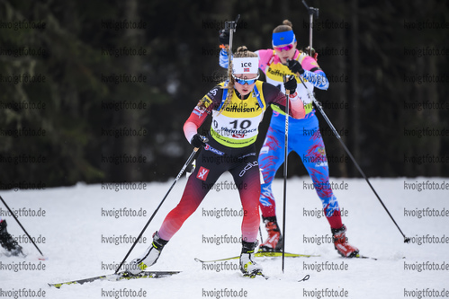 18.12.2019, xkvx, Biathlon IBU Cup Obertilliach, Short Individual Damen, v.l. Karoline Erdal (Norway) in aktion / in action competes