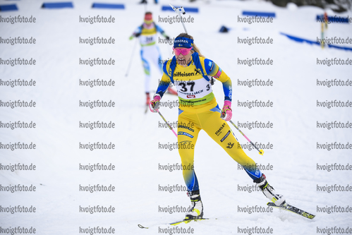 18.12.2019, xkvx, Biathlon IBU Cup Obertilliach, Short Individual Damen, v.l. Ingela Andersson (Sweden) in aktion / in action competes