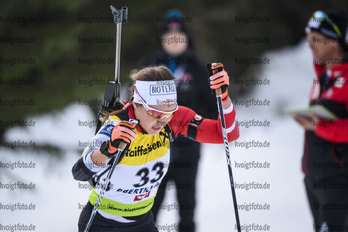 18.12.2019, xkvx, Biathlon IBU Cup Obertilliach, Short Individual Damen, v.l. Dunja Zdouc (Austria) in aktion / in action competes