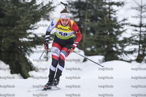 18.12.2019, xkvx, Biathlon IBU Cup Obertilliach, Short Individual Damen, v.l. Fabienne Hartweger (Austria) in aktion / in action competes