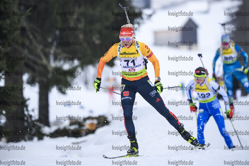 18.12.2019, xkvx, Biathlon IBU Cup Obertilliach, Short Individual Damen, v.l. Karolin Horchler (Germany) in aktion / in action competes