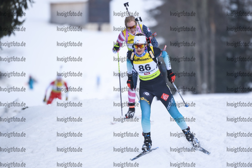18.12.2019, xkvx, Biathlon IBU Cup Obertilliach, Short Individual Damen, v.l. Gilonne Guigonnat (France) in aktion / in action competes