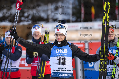 19.12.2019, xkvx, Biathlon IBU Weltcup Le Grand Bornand, Sprint Herren, v.l. Tarjei Boe (Norway) bei der Siegerehrung / at the medal ceremony