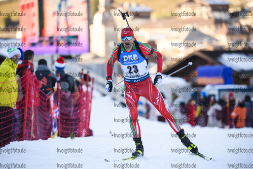 19.12.2019, xkvx, Biathlon IBU Weltcup Le Grand Bornand, Sprint Herren, v.l. Vladimir Iliev (Bulgaria) in aktion / in action competes