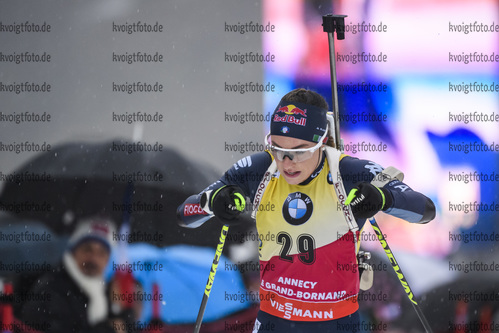 20.12.2019, xkvx, Biathlon IBU Weltcup Le Grand Bornand, Sprint Damen, v.l. Dorothea Wierer (Italy) in aktion / in action competes