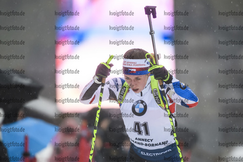 20.12.2019, xkvx, Biathlon IBU Weltcup Le Grand Bornand, Sprint Damen, v.l. Jessica Jislova (Czech Republic) in aktion / in action competes