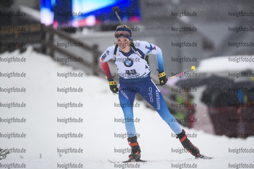 20.12.2019, xkvx, Biathlon IBU Weltcup Le Grand Bornand, Sprint Damen, v.l. Elisa Gasparin (Switzerland) in aktion / in action competes