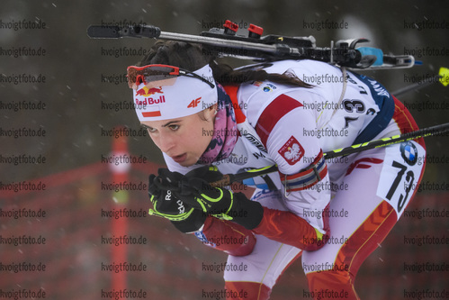 20.12.2019, xkvx, Biathlon IBU Weltcup Le Grand Bornand, Sprint Damen, v.l. Kamila Zuk (Poland) in aktion / in action competes