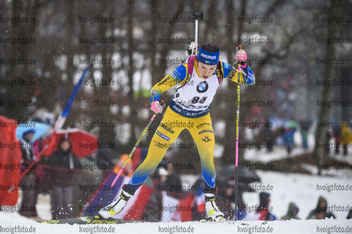 20.12.2019, xkvx, Biathlon IBU Weltcup Le Grand Bornand, Sprint Damen, v.l. Elisabeth Hoegberg (Sweden) in aktion / in action competes