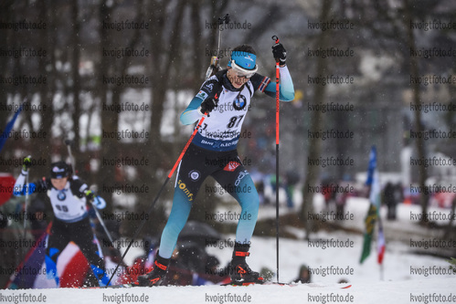 20.12.2019, xkvx, Biathlon IBU Weltcup Le Grand Bornand, Sprint Damen, v.l. Chloe Chevalier (France) in aktion / in action competes