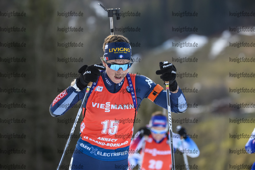 22.12.2019, xkvx, Biathlon IBU Weltcup Le Grand Bornand, Verfolgung Damen, v.l. Lisa Vittozzi (Italy) in aktion / in action competes