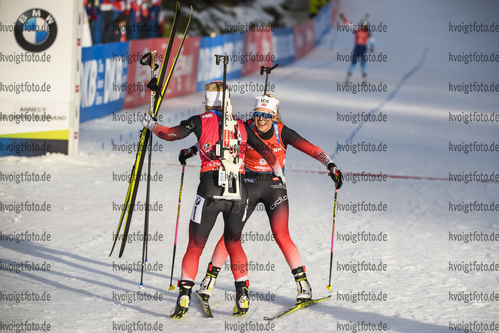 22.12.2019, xkvx, Biathlon IBU Weltcup Le Grand Bornand, Verfolgung Damen, v.l. Tiril Eckhoff (Norway) and Ingrid Landmark Tandrevold (Norway) im Ziel / in the finish