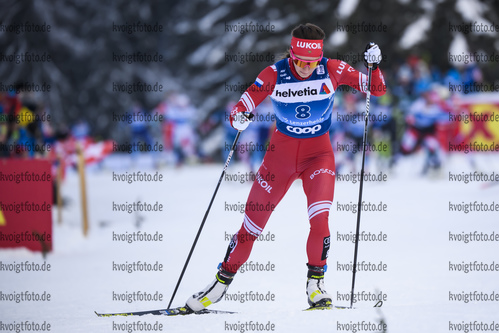 28.12.2019, xkvx, Langlauf Tour de Ski Lenzerheide, Massenstart Damen, v.l. Natalia Nepryaeva (Russia) in aktion / in action competes