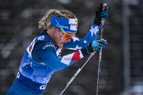 28.12.2019, xkvx, Langlauf Tour de Ski Lenzerheide, Massenstart Damen, v.l. Jessica Diggins (United States) in aktion / in action competes