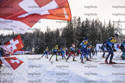 28.12.2019, xkvx, Langlauf Tour de Ski Lenzerheide, Massenstart Herren, v.l. Maciej Starega (Poland), Lauri Lepisto (Finland) and Mikael Abram (Italy) in aktion / in action competes