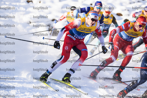28.12.2019, xkvx, Langlauf Tour de Ski Lenzerheide, Massenstart Herren, v.l. Erik Valnes (Norway) in aktion / in action competes
