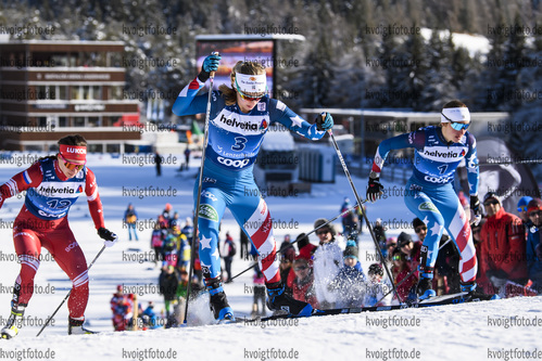 29.12.2019, xkvx, Langlauf Tour de Ski Lenzerheide, Sprint Finale, v.l. Jessica Diggins (United States) in aktion / in action competes