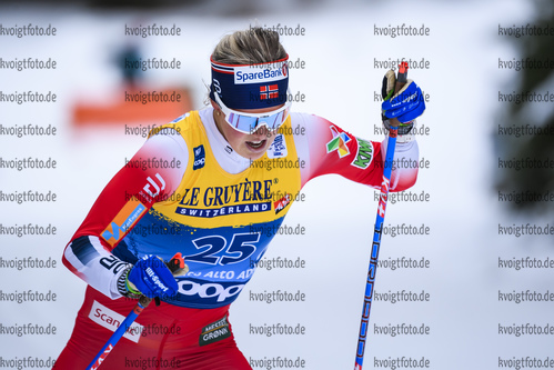 31.12.2019, xkvx, Langlauf Tour de Ski Toblach, Einzel Damen, v.l. Kari Oeyre Slind (Norway) in aktion / in action competes