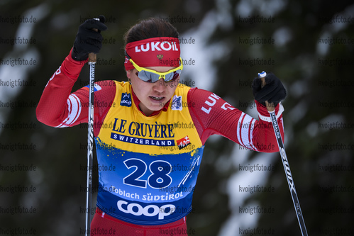 31.12.2019, xkvx, Langlauf Tour de Ski Toblach, Einzel Damen, v.l. Alisa Zhambalova (Russia) in aktion / in action competes