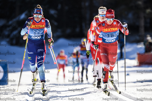 01.01.2020, xkvx, Langlauf Tour de Ski Toblach, Pursuit Damen, v.l. Kerttu Niskanen (Finland) and Yana Kirpichenko (Russia) in aktion / in action competes