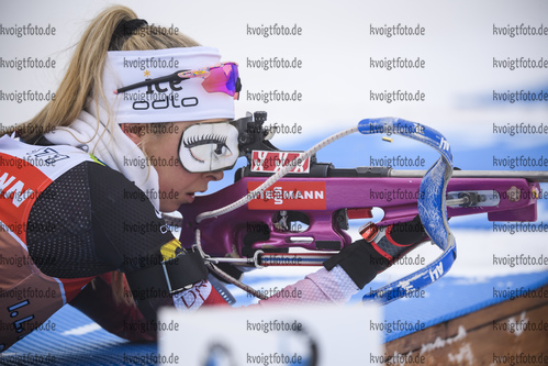 07.01.2019, xkvx, Biathlon IBU Weltcup Oberhof, Training Damen, v.l. Ingrid Landmark Tandrevold (Norway) in aktion am Schiessstand / at the shooting range