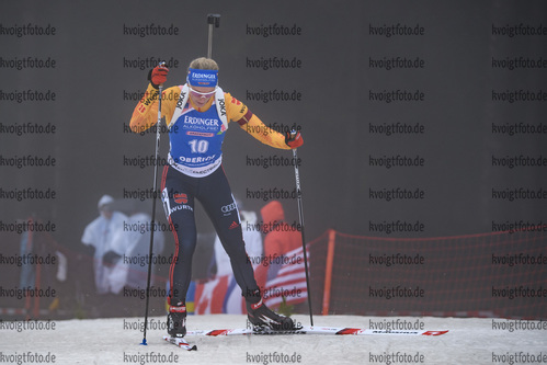 09.01.2019, xkvx, Biathlon IBU Weltcup Oberhof, Sprint Damen, v.l. Vanessa Hinz (Germany) in aktion / in action competes