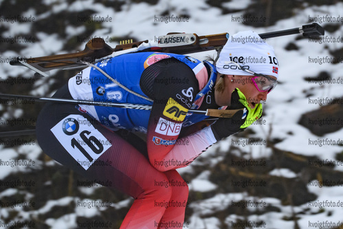 09.01.2019, xkvx, Biathlon IBU Weltcup Oberhof, Sprint Damen, v.l. Marte Olsbu Roeiseland (Norway) in aktion / in action competes