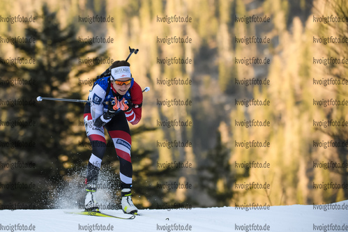 15.01.2019, xkvx, Biathlon IBU Weltcup Ruhpolding, Sprint Damen, v.l. Dunja Zdouc (Austria) in aktion / in action competes