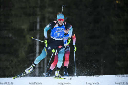 17.01.2019, xkvx, Biathlon IBU Weltcup Ruhpolding, Staffel Damen, v.l. Justine Braisaz (France) in aktion / in action competes