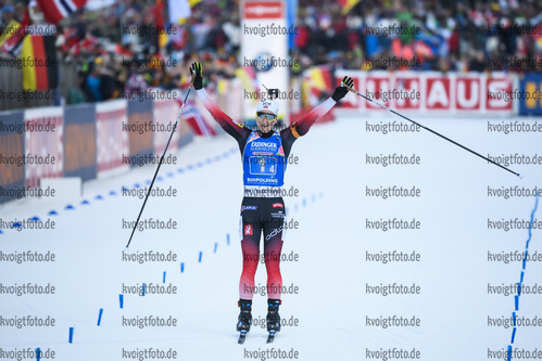 17.01.2019, xkvx, Biathlon IBU Weltcup Ruhpolding, Staffel Damen, v.l. Marte Olsbu Roeiseland (Norway) im Ziel / in the finish