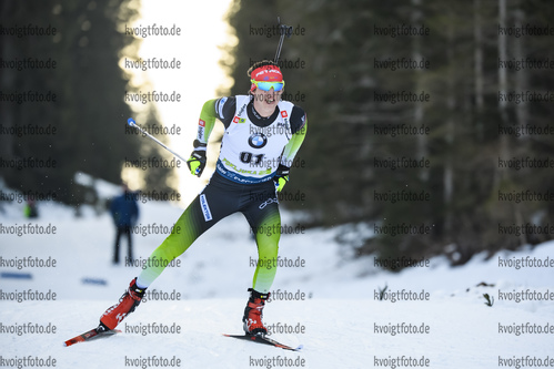 23.01.2019, xkvx, Biathlon IBU Weltcup Pokljuka, Einzel Herren, v.l. Miha Dovzan (Slovenia) in aktion / in action competes