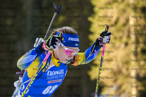 24.01.2019, xkvx, Biathlon IBU Weltcup Pokljuka, Einzel Damen, v.l. Anna Hedstrom (Sweden) in aktion / in action competes