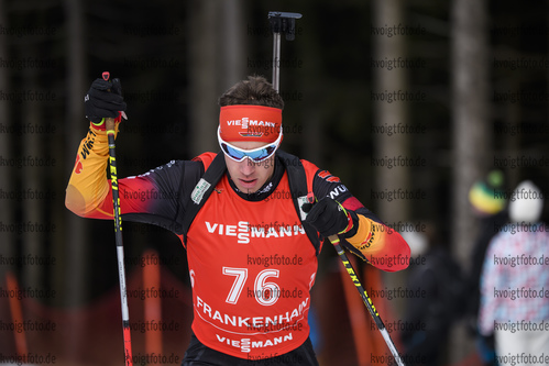 26.01.2020, xkvx, Biathlon DSV Deutschlandpokal Oberhof, Pursuit - maennlich, v.l. Simon Kaiser (Germany)  / 