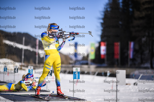 07.02.2020, xkvx, Biathlon IBU Cup Martell, Training Damen und Herren, v.l. Annie Lindh (Sweden)  / 