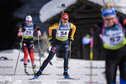 08.02.2020, xkvx, Biathlon IBU Cup Martell, Sprint Damen, v.l. Maren Hammerschmidt (Germany) in aktion / in action competes