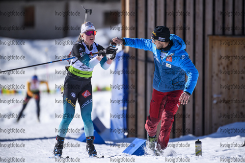 09.02.2020, xkvx, Biathlon IBU Cup Martell, Massenstart Damen, v.l. Sophie Chauveau (France) in aktion / in action competes