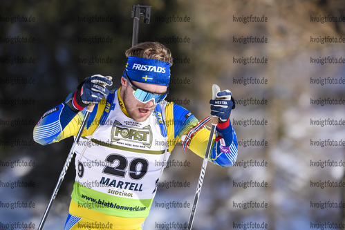 09.02.2020, xkvx, Biathlon IBU Cup Martell, Massenstart Herren, v.l. Oskar Ohlsson (Sweden) in aktion / in action competes