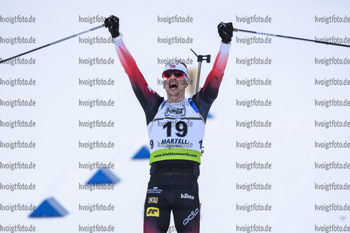09.02.2020, xkvx, Biathlon IBU Cup Martell, Massenstart Herren, v.l. Sturla Holm Laegreid (Norway) im Ziel / in the finish