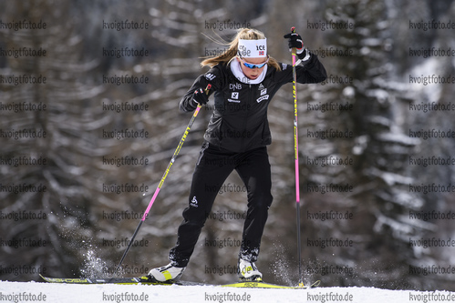 11.02.2020, xkvx, Biathlon IBU Weltmeisterschaft Antholz, Training Damen und Herren, v.l. Ingrid Landmark Tandrevold (Norway) in aktion / in action competes