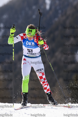 14.02.2020, xkvx, Biathlon IBU Weltmeisterschaft Antholz, Sprint Damen, v.l. Nika Blazenic (Croatia) in aktion / in action competes