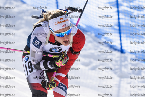16.02.2020, xkvx, Biathlon IBU Weltmeisterschaft Antholz, Verfolgung Damen, v.l. Katharina Innerhofer (Austria) in aktion / in action competes