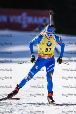 18.02.2020, xkvx, Biathlon IBU Weltmeisterschaft Antholz, Einzel Damen, v.l. Dorothea Wierer (Italy) in aktion / in action competes