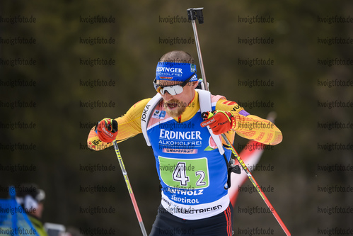 20.02.2020, xkvx, Biathlon IBU Weltmeisterschaft Antholz, Single Mixed Staffel, v.l. Erik Lesser (Germany) in aktion / in action competes