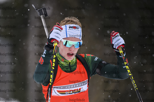 28.02.2020, xkvx, Biathlon DSV Deutschlandpokal Ruhpolding, Sprint - maennlich, v.l. Dmitrij Maltsev (Germany)  / 