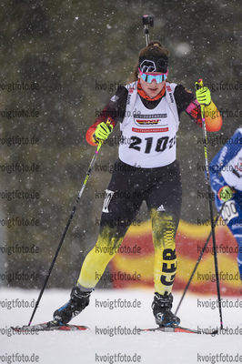28.02.2020, xkvx, Biathlon DSV Deutschlandpokal Ruhpolding, Sprint - weiblich, v.l. Katharina Hermann (Germany)  / 