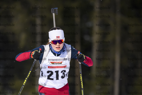 28.02.2020, xkvx, Biathlon DSV Deutschlandpokal Ruhpolding, Sprint - weiblich, v.l. Anna Wynne Berger (Germany)  / 