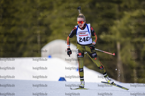 29.01.2020, xkvx, Biathlon DSV Deutschlandpokal Ruhpolding, Massenstart - weiblich, v.l. Jennifer Muenzner (Germany)  / 