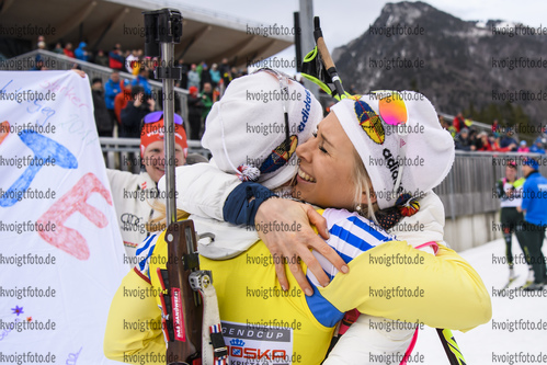 29.01.2020, xkvx, Biathlon DSV Deutschlandpokal Ruhpolding, Massenstart - weiblich, v.l. Nadine Horchler (Germany) und Karolin Horchler (Germany)  / 